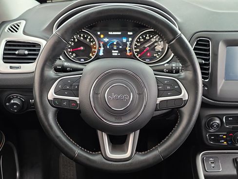 Used 2019 Jeep Compass Latitude w/ Popular Equipment Group FWD image 12