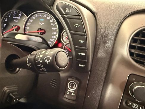 Used 2007 Chevrolet Corvette Convertible w/ Preferred Equipment Group RWD image 35