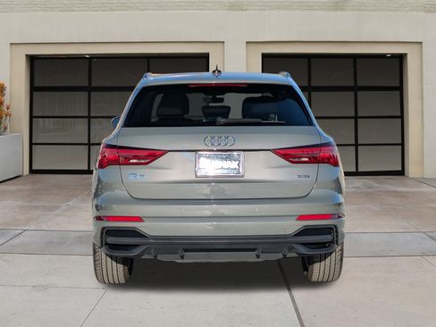 Used 2023 Audi Q3 2.0T Premium w/ Convenience Package image 5