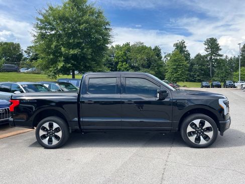 Used 2022 Ford F150 Lightning Platinum AWD/4WD image 3