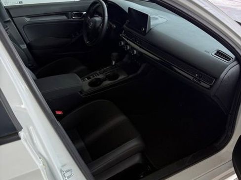 Used 2025 Honda Civic Sport image 9