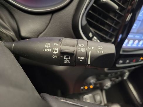 Used 2021 Jeep Cherokee Limited AWD/4WD image 19