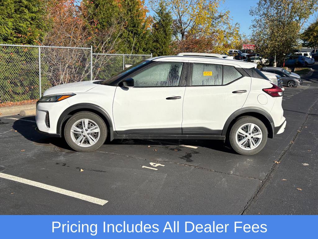 Used 2025 Nissan Kicks Play S FWD image 4