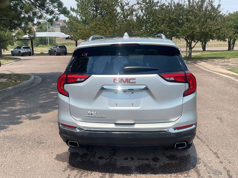 Used 2019 GMC Terrain SLT FWD image 9