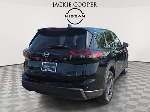 Used 2025 Nissan Rogue SV FWD image 5