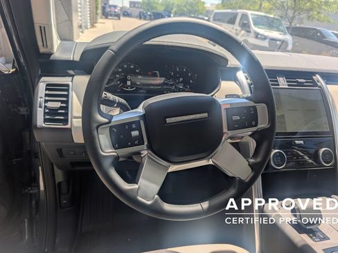 Used 2025 Land Rover Discovery S AWD/4WD image 23