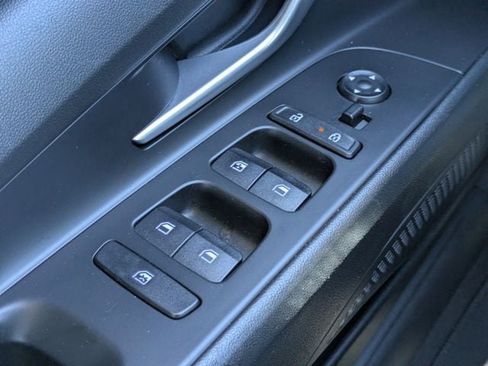 Used 2023 Hyundai Elantra Limited FWD image 24