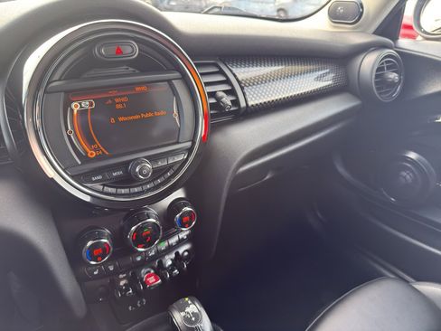 Used 2017 MINI Cooper S image 24
