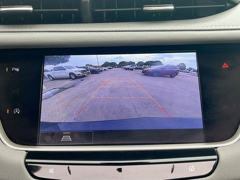 Used 2025 Cadillac XT5 Premium Luxury FWD image 14