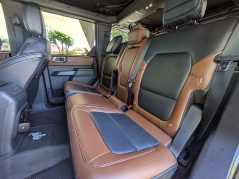 Used 2024 Ford Bronco Outer Banks w/ Sasquatch Package AWD/4WD image 13