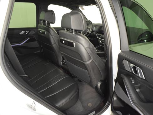 Used 2025 BMW X5 xDrive50e image 38