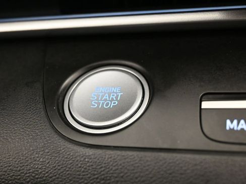 Used 2024 Hyundai Elantra SEL FWD image 21