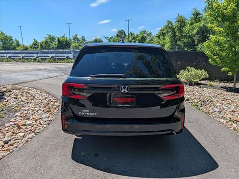 Used 2025 Honda Odyssey EX-L image 4
