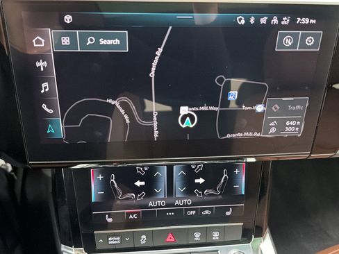 Used 2022 Audi e-tron Premium AWD/4WD image 23