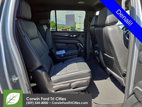 Used 2024 GMC Yukon XL Denali AWD/4WD image 36