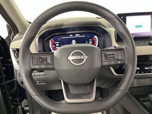 Used 2025 Nissan Rogue SL image 20