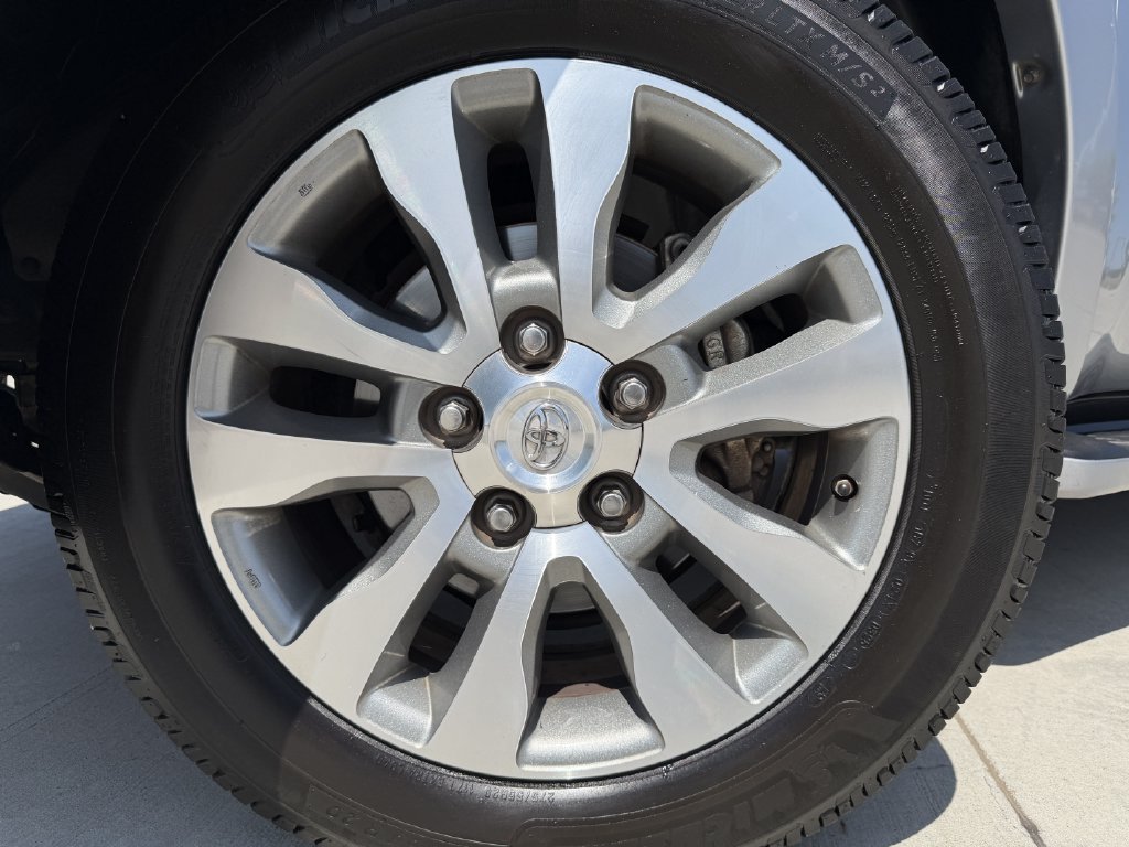 Used 2016 Toyota Sequoia Limited w/ Safety & Convenience Package RWD image 9