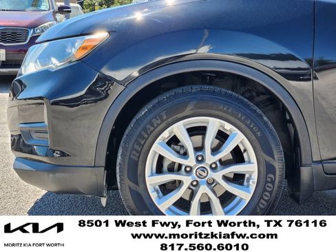 Used 2019 Nissan Rogue S w/ Special Edition Package FWD image 8