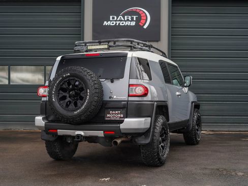 Used 2014 Toyota FJ Cruiser 4WD w/ Convenience Package image 7