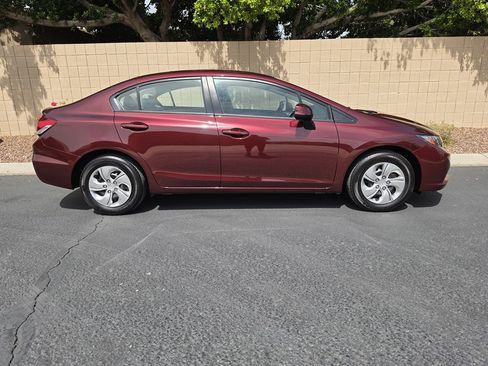 Used 2013 Honda Civic LX image 2