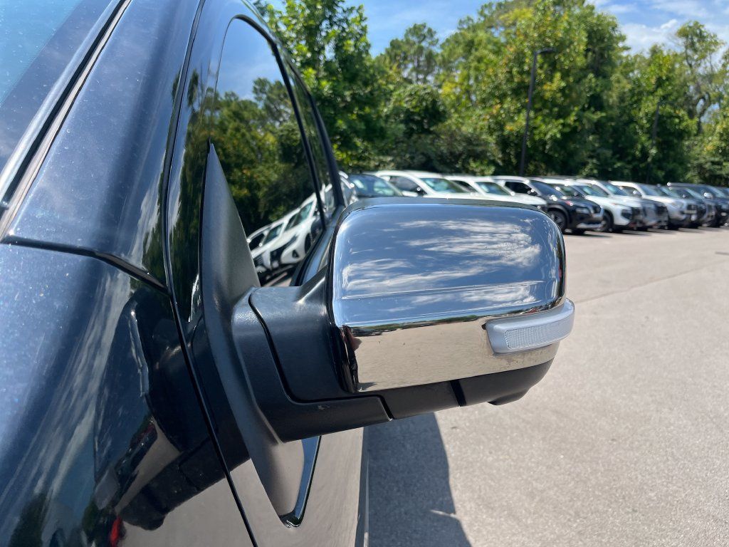 Used 2019 Nissan Titan Platinum Reserve AWD/4WD image 34