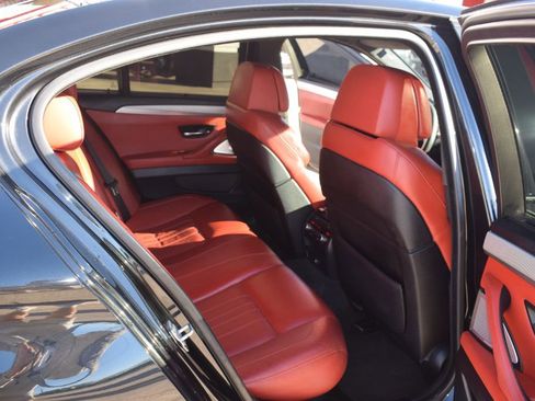 Used 2013 BMW M5 image 11