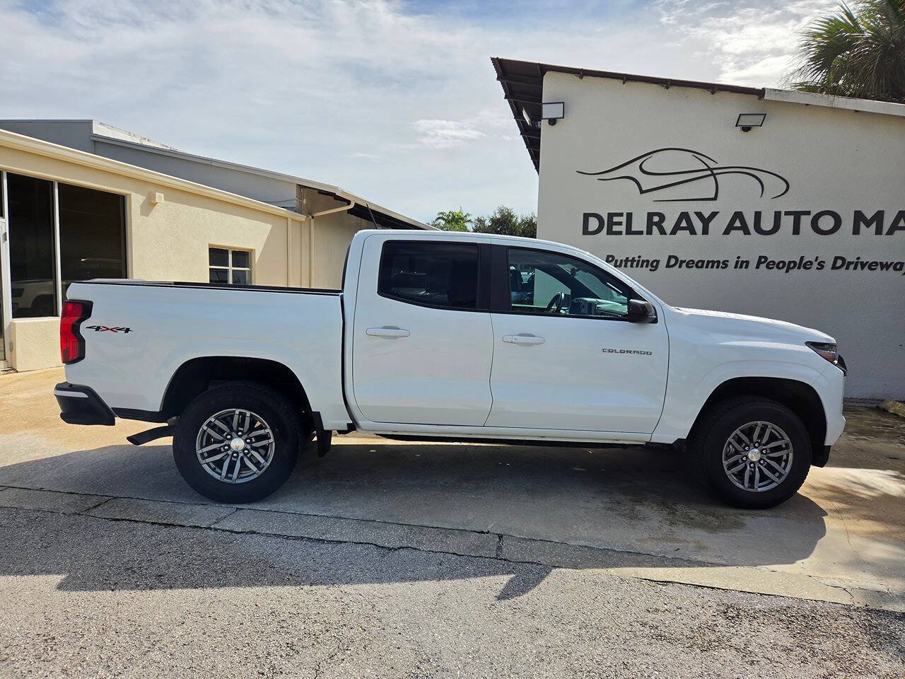 Used 2023 Chevrolet Colorado LT w/ LT Convenience Package AWD/4WD image 4