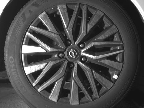 Used 2025 Nissan Altima 2.5 SV image 15