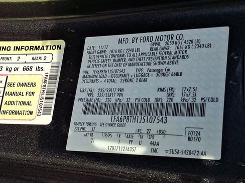 Used 2018 Ford Mustang Coupe RWD image 20
