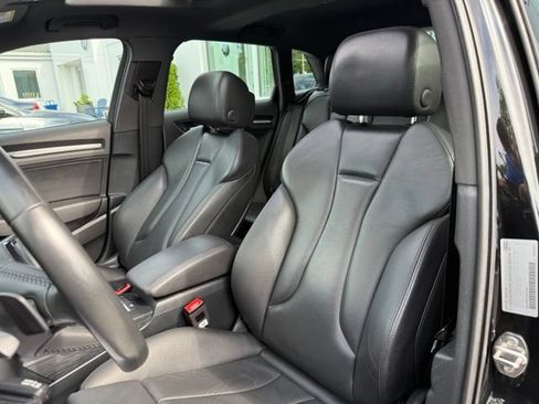 Used 2018 Audi A3 e-tron Premium Plus w/ Technology Package FWD image 11
