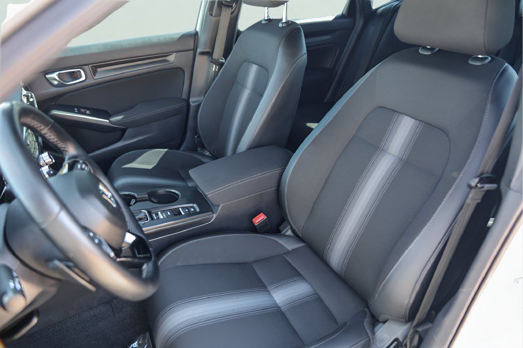 Used 2025 Honda Civic Sport image 10