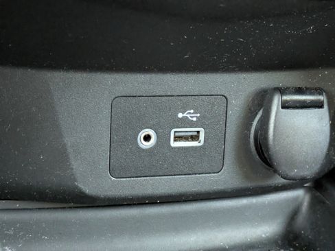 Used 2018 Nissan Rogue SV FWD image 21