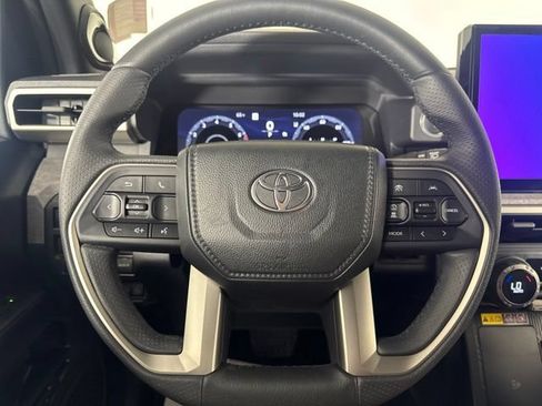 Used 2025 Toyota 4Runner Trailhunter AWD/4WD image 19