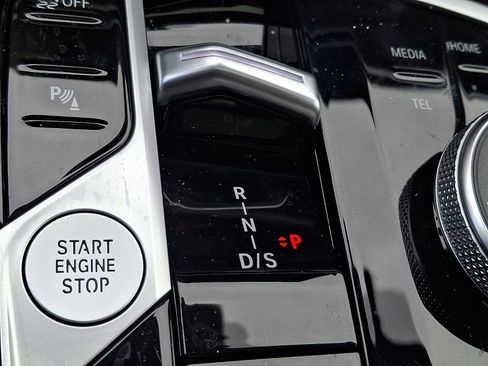 Used 2026 BMW X7 xDrive40i image 16