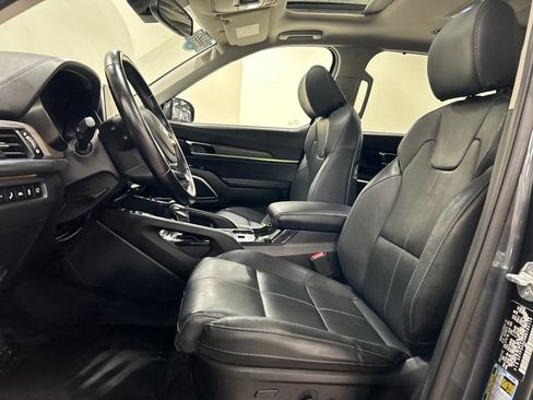 Certified 2021 Kia Telluride SX w/ Towing Package FWD image 11