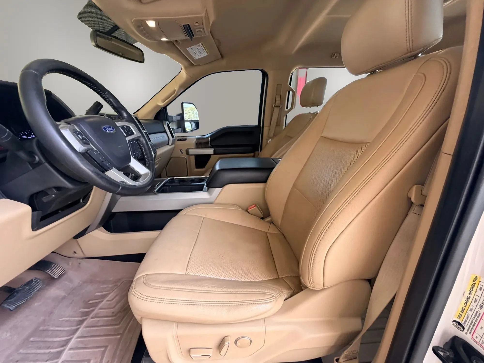 Used 2019 Ford F350 Lariat w/ Lariat Value Package AWD/4WD image 25