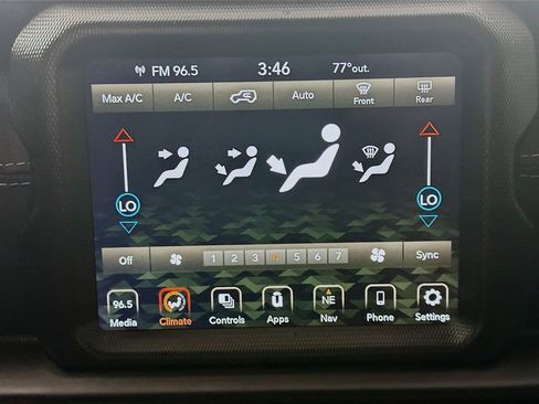 Used 2021 Jeep Wrangler Unlimited Sahara image 18