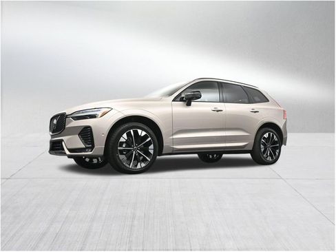 New 2026 Volvo XC60 B5 Plus AWD/4WD image 21