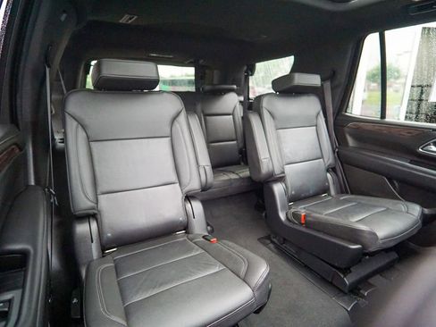 Used 2021 Chevrolet Tahoe Z71 AWD/4WD image 34