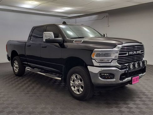 Used 2024 RAM 2500 Laramie w/ Cold Weather Group AWD/4WD image 7