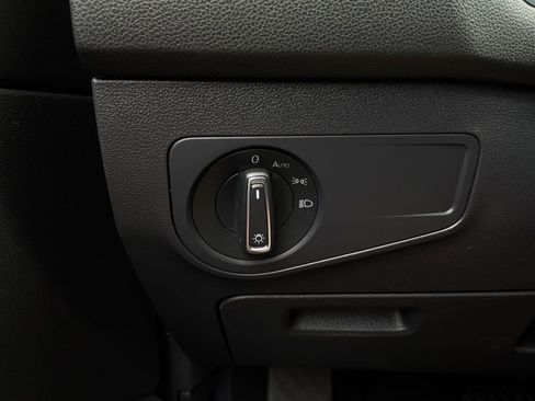 Used 2020 Volkswagen Tiguan SE AWD/4WD image 22