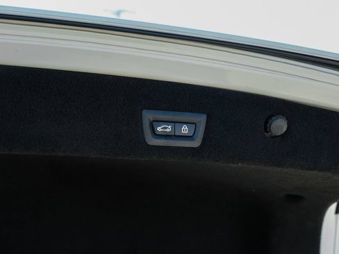 Used 2022 BMW 750i xDrive w/ Executive Package AWD/4WD image 72