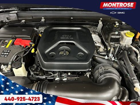 Used 2024 Jeep Wrangler Unlimited w/ Convenience Group AWD/4WD image 32