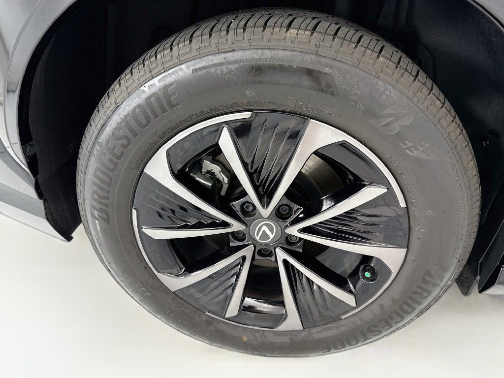 Used 2026 Lexus RZ 350e 2WD w/ Accessory Package (Z1) image 32