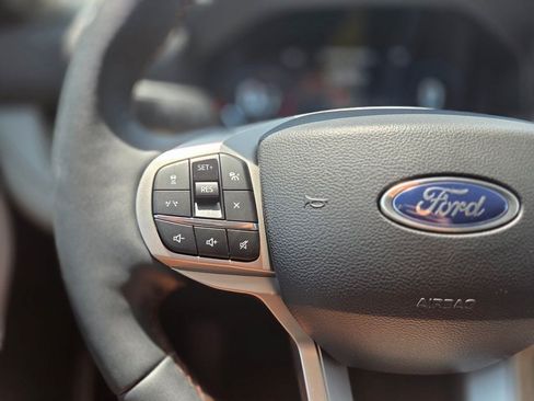 New 2026 Ford Explorer Active w/ Active Comfort Package RWD image 19