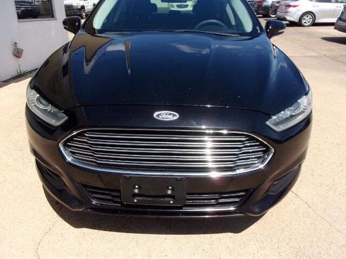 Used 2016 Ford Fusion SE image 2
