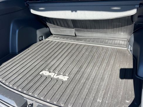 Used 2023 Toyota RAV4 XLE w/ Convenience Package image 16