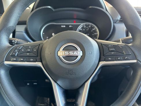 Used 2025 Nissan Versa SV image 25