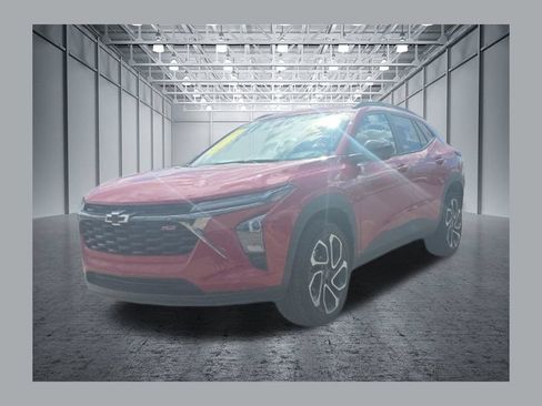 Certified 2026 Chevrolet Trax RS w/ Driver Confidence Package FWD image 1