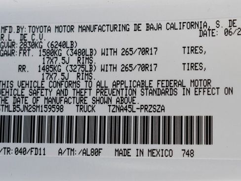 Certified 2025 Toyota Tacoma TRD Off-Road image 33